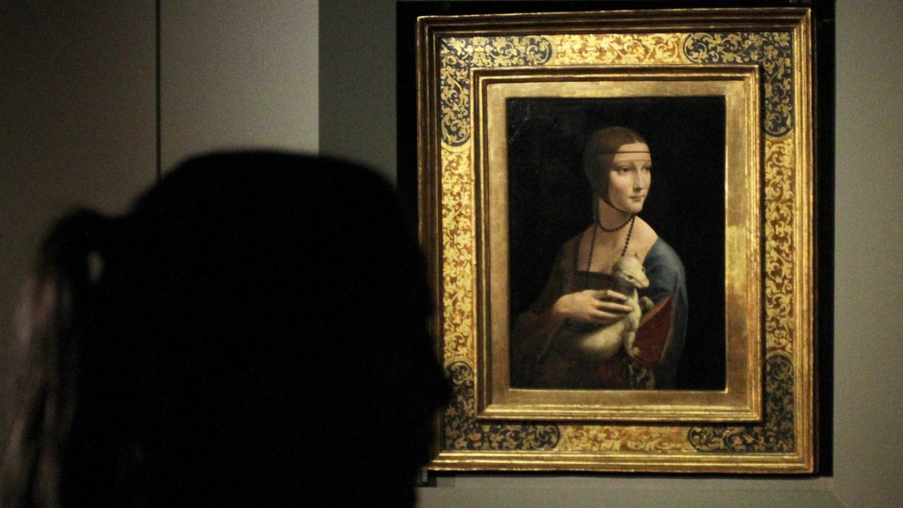 Umieszczenie obrazu Leonarda da Vinci na monecie to wspaniała promocja dla Muzeum Narodowego w Krakowie (fot. arch. PAP/Jacek Bednarczyk) Umieszczenie obrazu Leonarda da Vinci na monecie to wspaniała promocja dla Muzeum Narodowego w Krakowie (fot. arch. PAP/Jacek Bednarczyk)