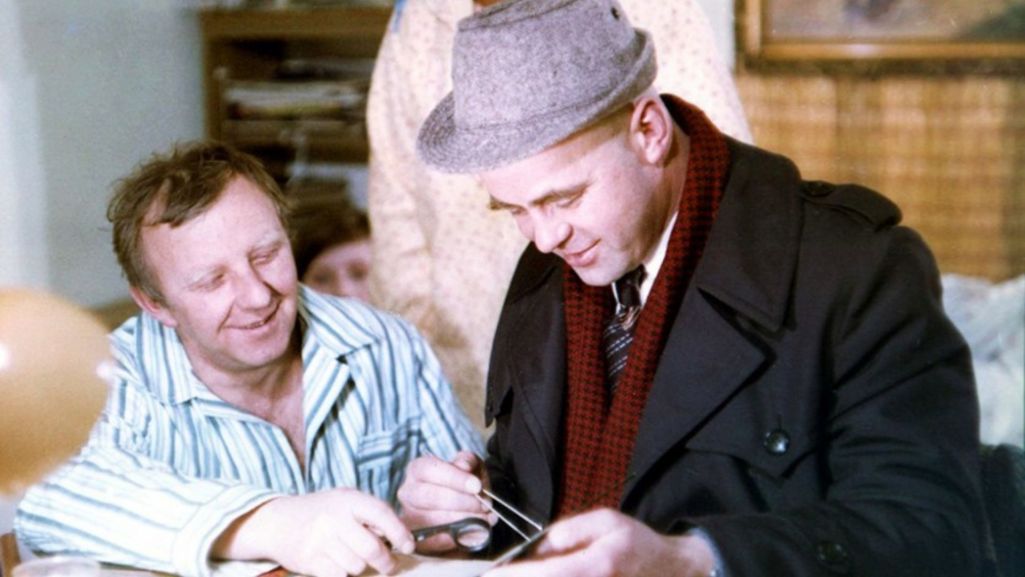 Jerzy Turek i Stanisław Tym w słynnej komedii Stanisława Barei „Miś”. Fot. TVP