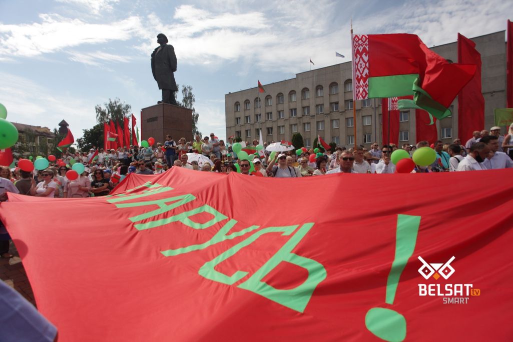 Аляксандр Лукашэнка на мітынгу сваіх прыхільнікаў, арганізаваным мясцо (Фота: Мікола Камінскі / Белсат)