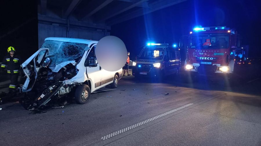 Zderzenie busa z tirem na A1. 14-latka w szpitalu/Fot. PSP Radomsko 