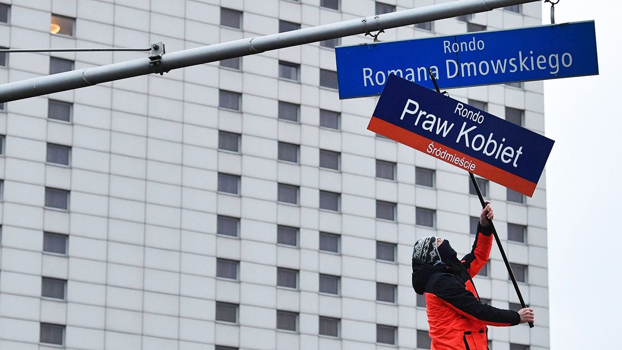 Po Marszu Niepodległości Rada Warszawy zajmie się zmianą nazwy (fot. arch,PAP/R.Pietruszka) Po Marszu Niepodległości Rada Warszawy zajmie się zmianą nazwy (fot. arch,PAP/R.Pietruszka)