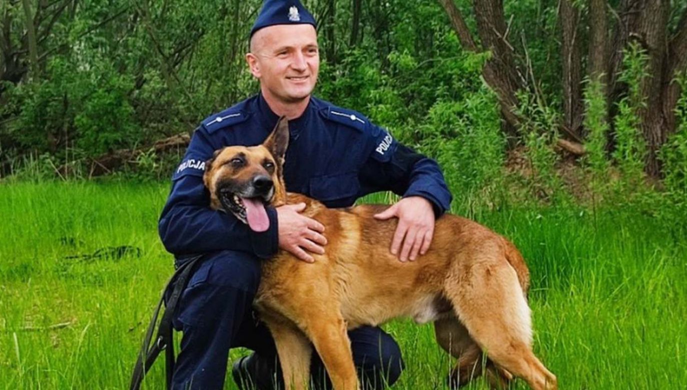 Zaginioną po kilkunastu minutach odnalazł policyjny pies Laner (fot. KPP Piaseczno)