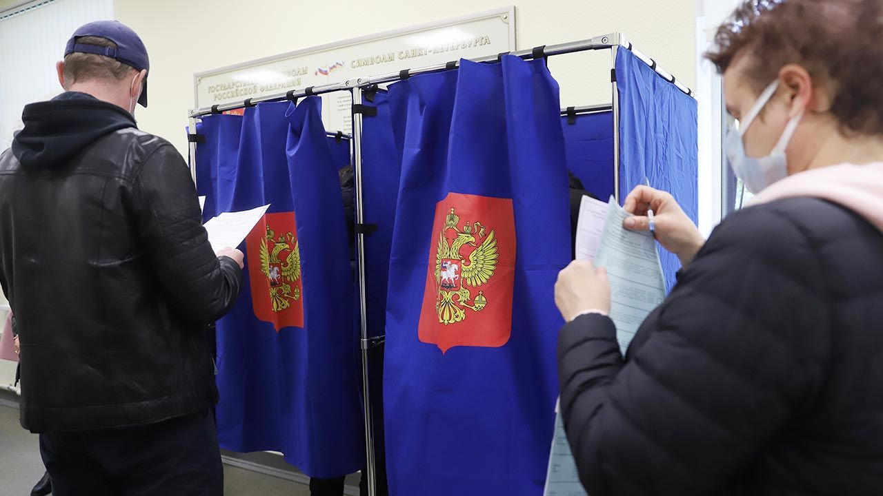 Podział mandatów w nowej Dumie Państwowej (fot. Sergei Mikhailichenko/SOPA Images/LightRocket via Getty Images) Podział mandatów w nowej Dumie Państwowej (fot. Sergei Mikhailichenko/SOPA Images/LightRocket via Getty Images)