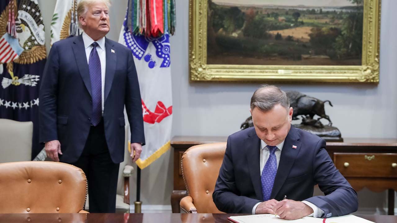 Prezydent USA Donald Trump i prezydent RP Andrzej Duda (fot. KPRP/Jakub Szymczuk) Prezydent USA Donald Trump i prezydent RP Andrzej Duda (fot. KPRP/Jakub Szymczuk)