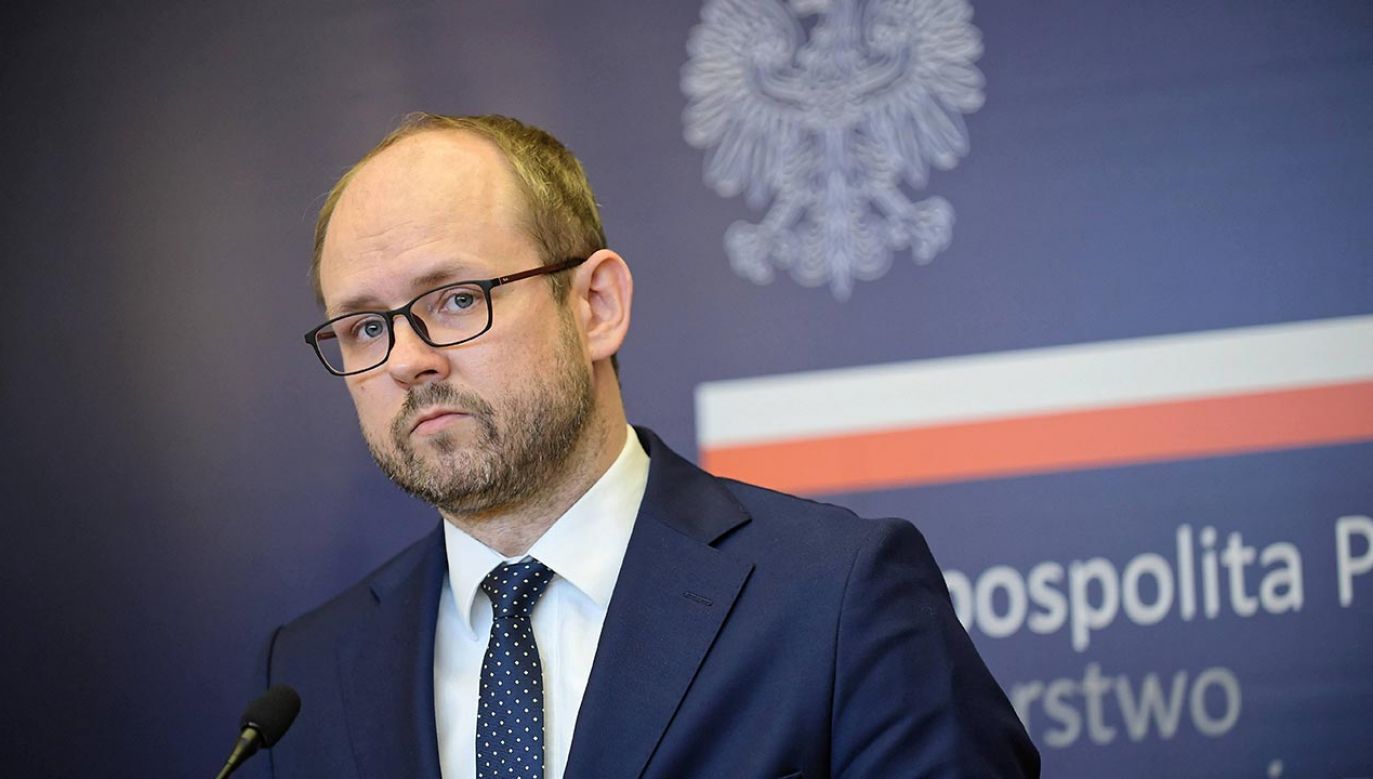 Niszczenie umocnień na granicy (fot. PAP/Marcin Obara)