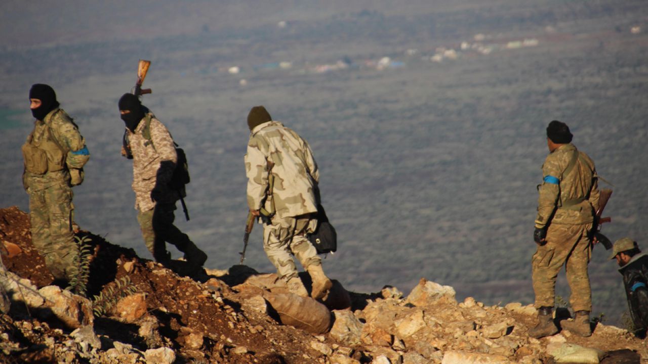 W Syrii i Iraku wciąż toczą się krwawe walki (fot. Beha El Halebi/Anadolu Agency/Getty Images) W Syrii i Iraku wciąż toczą się krwawe walki (fot. Beha El Halebi/Anadolu Agency/Getty Images)