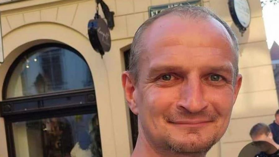 Zaginął 44-latek. Miał czerwone buty (fot. KPP Krotoszyn)