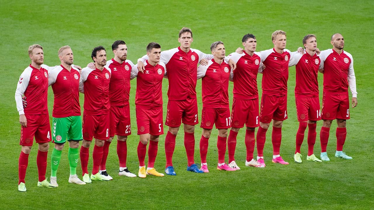 Zawodnik doznał ataku serca podczas meczu z Finlandią (fot. Visionhausl/Getty Images) Zawodnik doznał ataku serca podczas meczu z Finlandią (fot. Visionhausl/Getty Images)