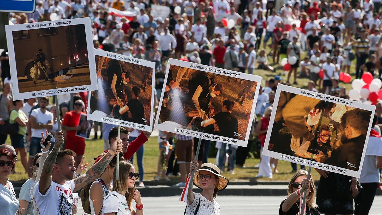 Dezinformacją jest twierdzenie, że Łukaszenka to gwarant suwerenności Białorusi (fot. Natalia Fedosenko\TASS via Getty Images) Dezinformacją jest twierdzenie, że Łukaszenka to gwarant suwerenności Białorusi (fot. Natalia Fedosenko\TASS via Getty Images)