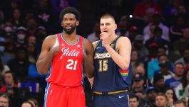 Joel Embiid od rywalizował o nagrodę MVP m.in. z Nikolą Jokiciem (fot. Getty)