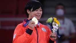 Kluczem do sukcesu Shori Hamady było... mięso strusia (fot. Getty)