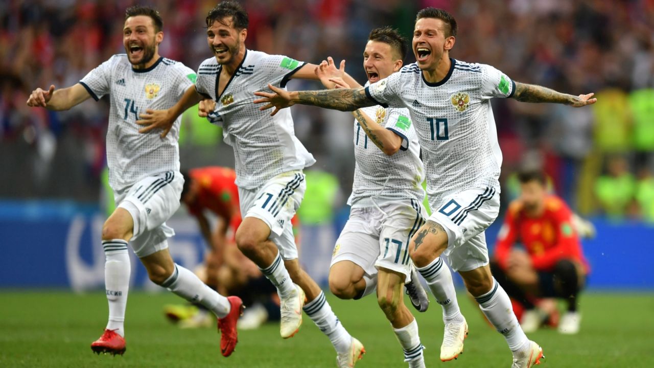 Rosyjscy piłkarze po wyeliminowaniu Hiszpanów (fot. Getty Images)