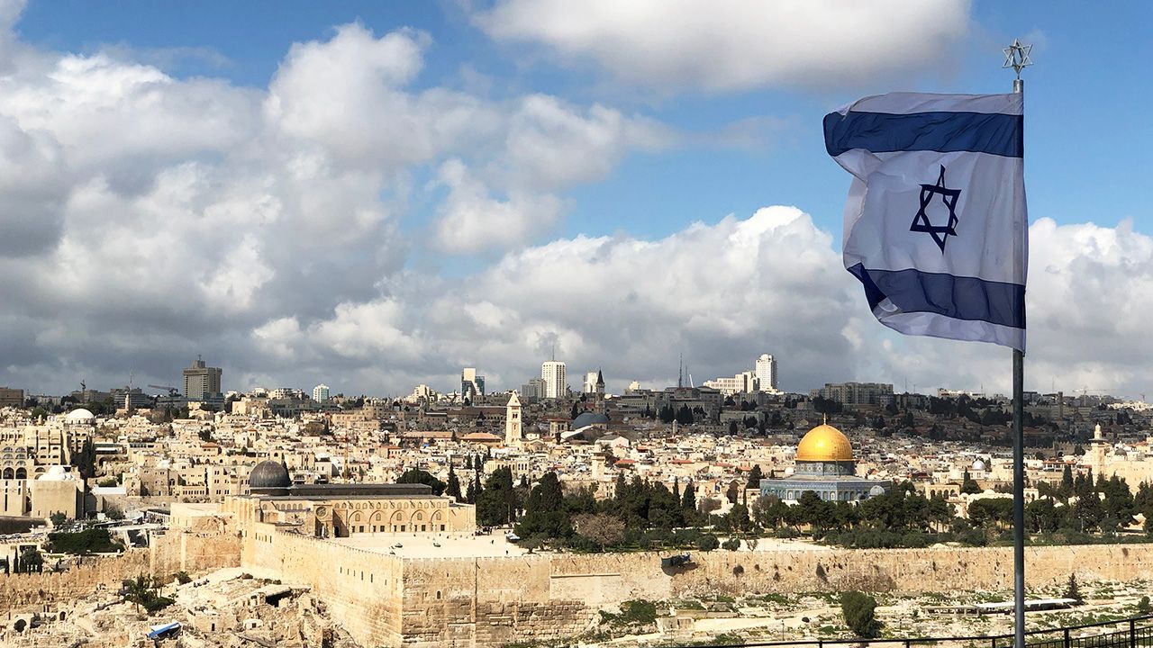 Izrael z ZEA zyska zdecydowanie bardziej niż gdyby dokonał aneksji Zachodniego Brzegu (fot. Shutterstock/John Theodor) Izrael z ZEA zyska zdecydowanie bardziej niż gdyby dokonał aneksji Zachodniego Brzegu (fot. Shutterstock/John Theodor)
