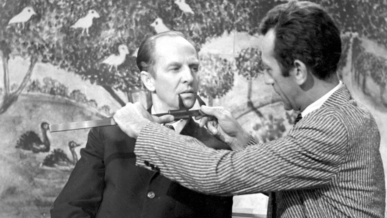 Pracował z najlepszymi. Na zdjęciu u boku Jeremiego Przybory w 1969 roku (fot. TVP)