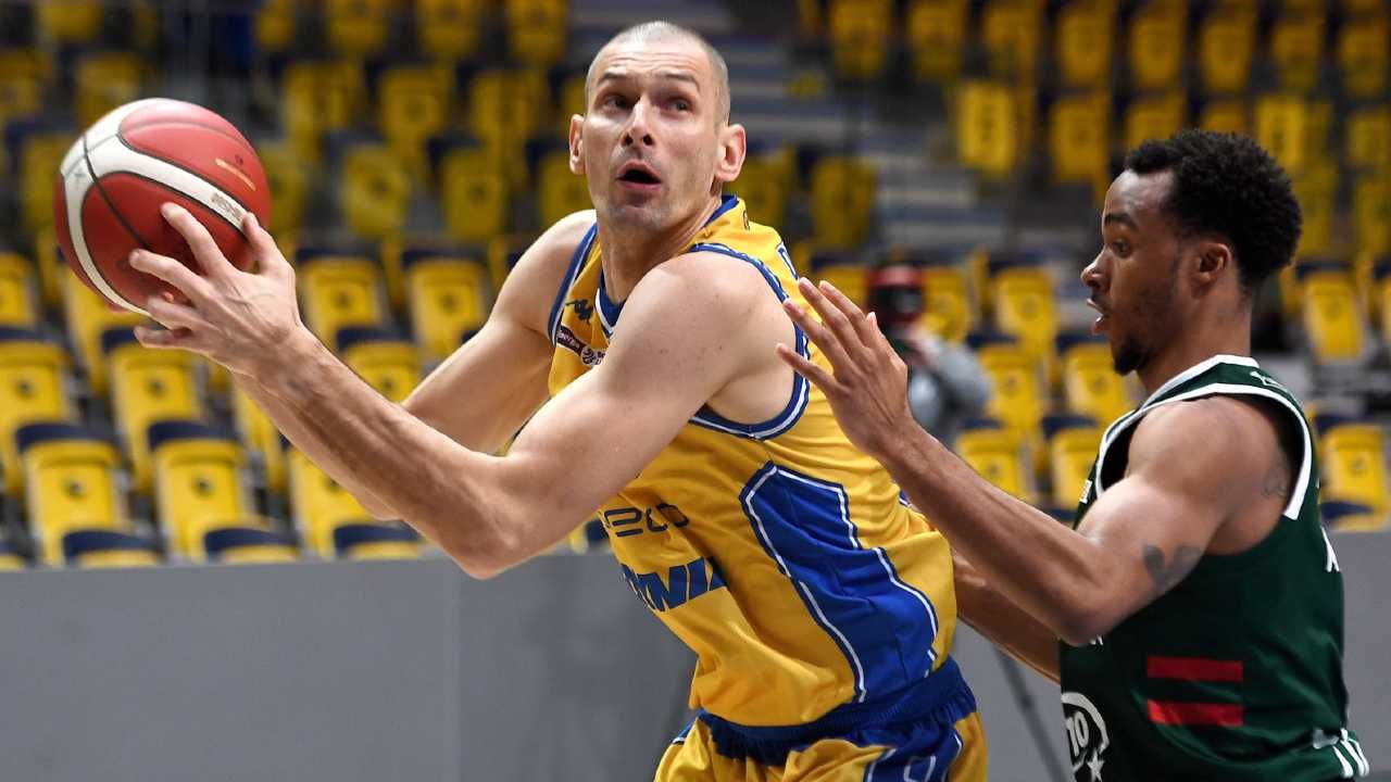 Filip Dylewicz w ekstraklasie zadebiutował w sezonie 1997/98 (fot. PAP/Marcin Gadomski) Filip Dylewicz w ekstraklasie zadebiutował w sezonie 1997/98 (fot. PAP/Marcin Gadomski)
