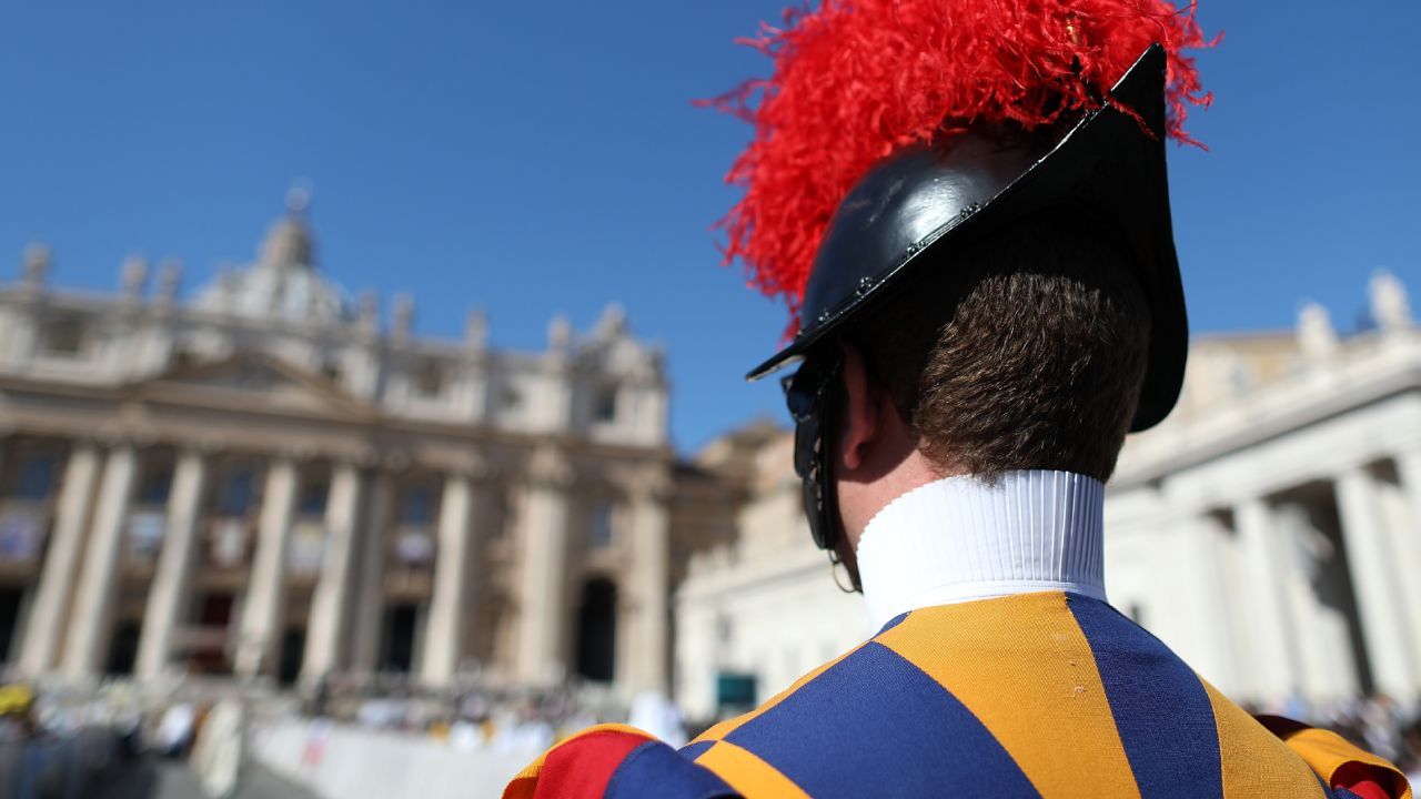 Gwardzista papieża i antysemicki skandal. Wszczęto dochodzenie