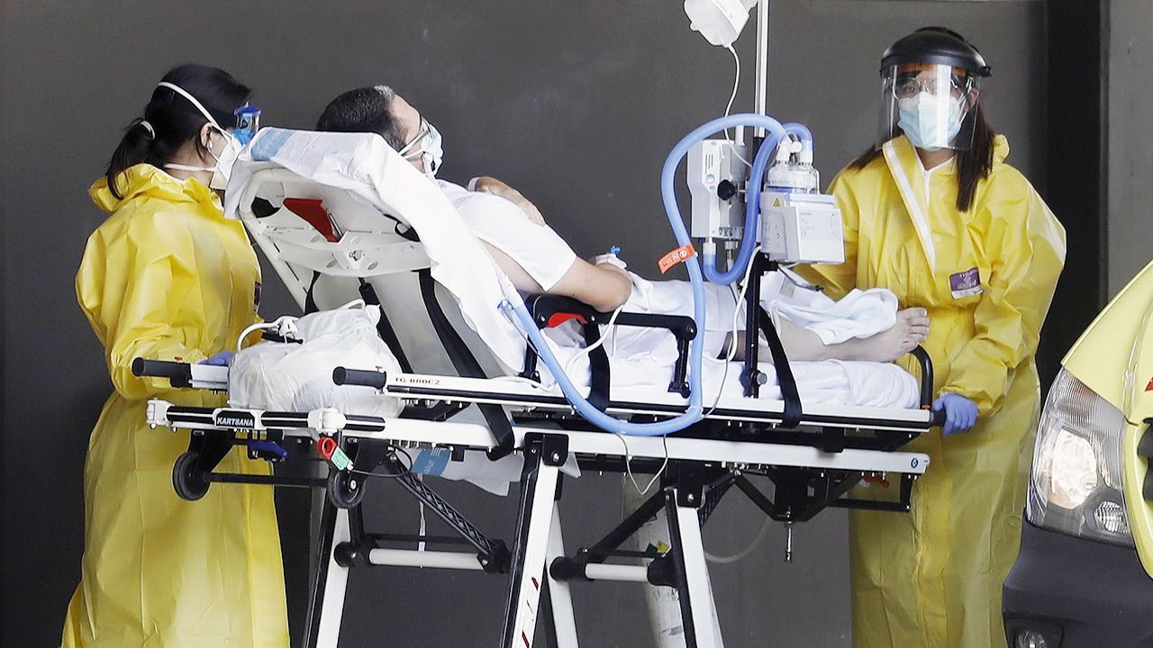 Wykonywane są jedynie operacje w przypadkach wymagających natychmiastowej interwencji (fot. PAP/EPA/Andreu Dalmau) Wykonywane są jedynie operacje w przypadkach wymagających natychmiastowej interwencji (fot. PAP/EPA/Andreu Dalmau)