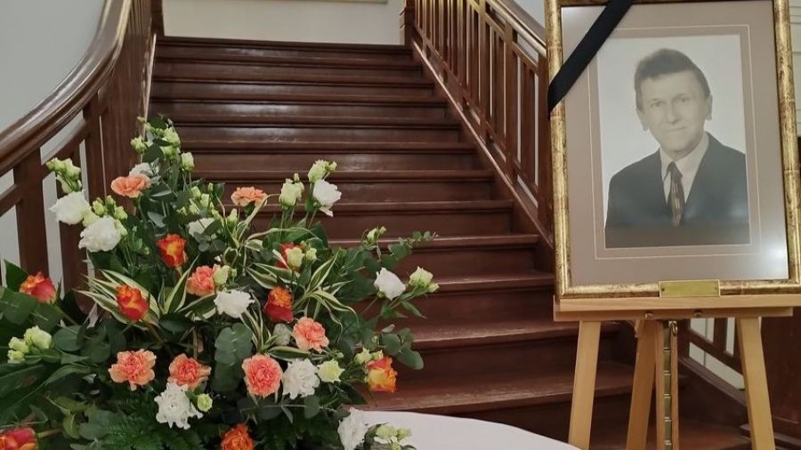 Gniezno - Marian Fluder – śmierć lekarza – ogłoszono żałobę – księga kondolencyjna - Honorowy Obywatela Miasta Gniezna (fot. Królewskie Gniezno, Facebook)