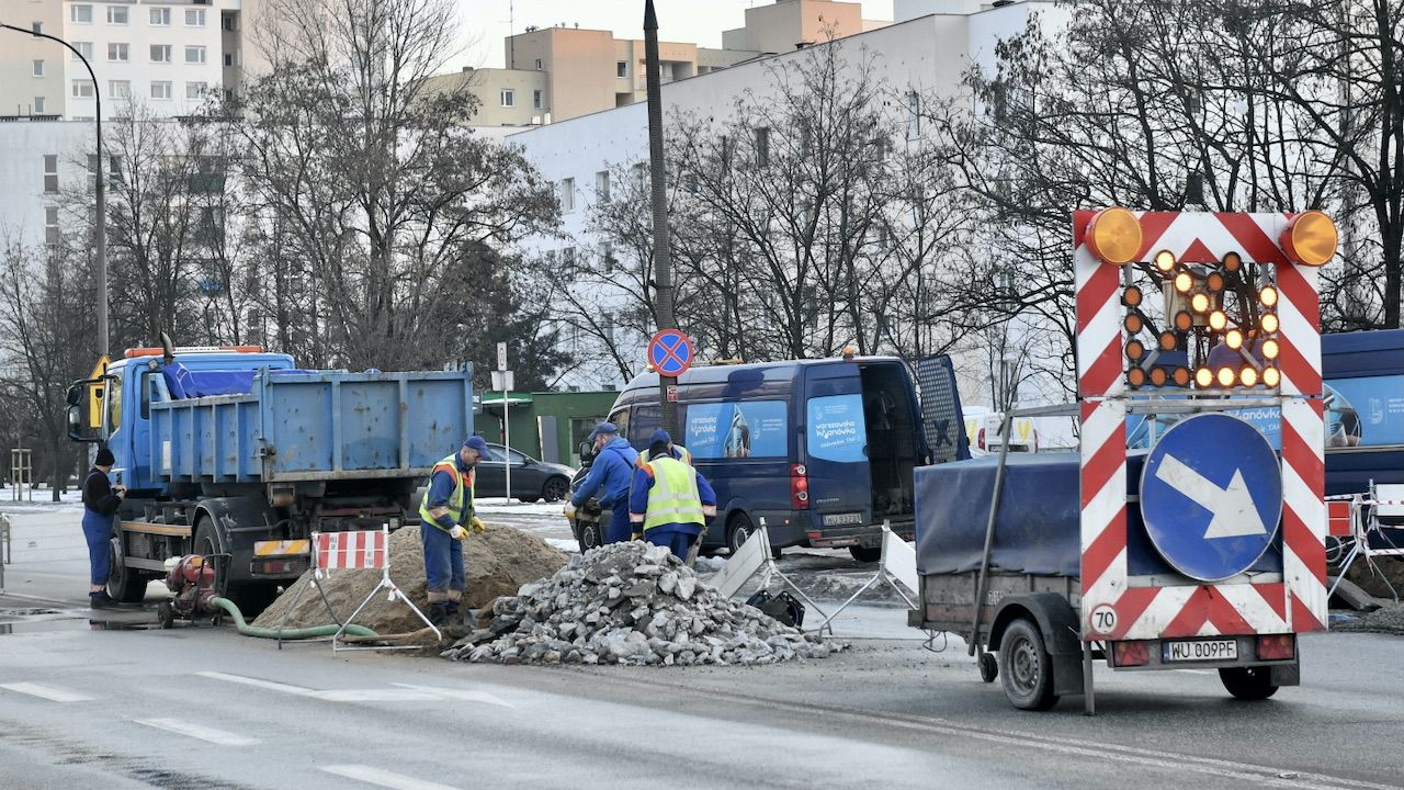 Wody nie ma w dwóch dzielnicach (fot. PAP/Radek Pietruszka) Wody nie ma w dwóch dzielnicach (fot. PAP/Radek Pietruszka)