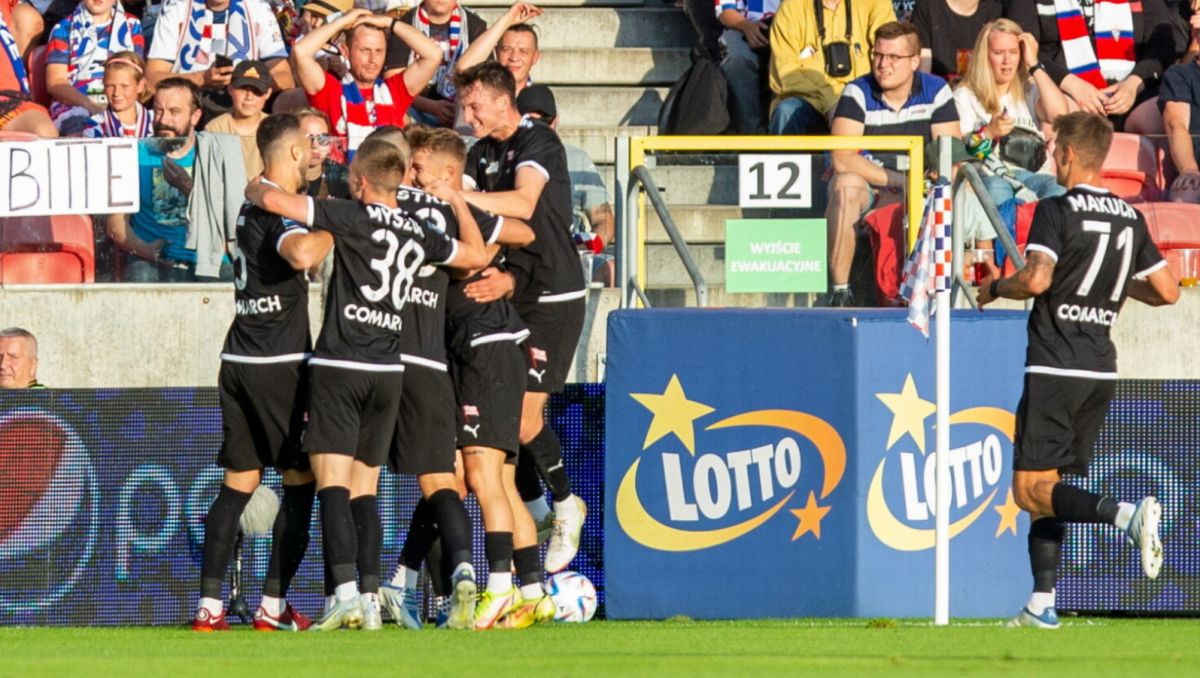 Radość zawodników Cracovii (fot. PAP/Tomasz Wiktor)