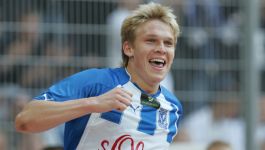 Artjoms Rudnevs w koszulce Lecha Poznań (fot. PAP/Adam Ciereszko) Artjoms Rudnevs w koszulce Lecha Poznań (fot. PAP/Adam Ciereszko)