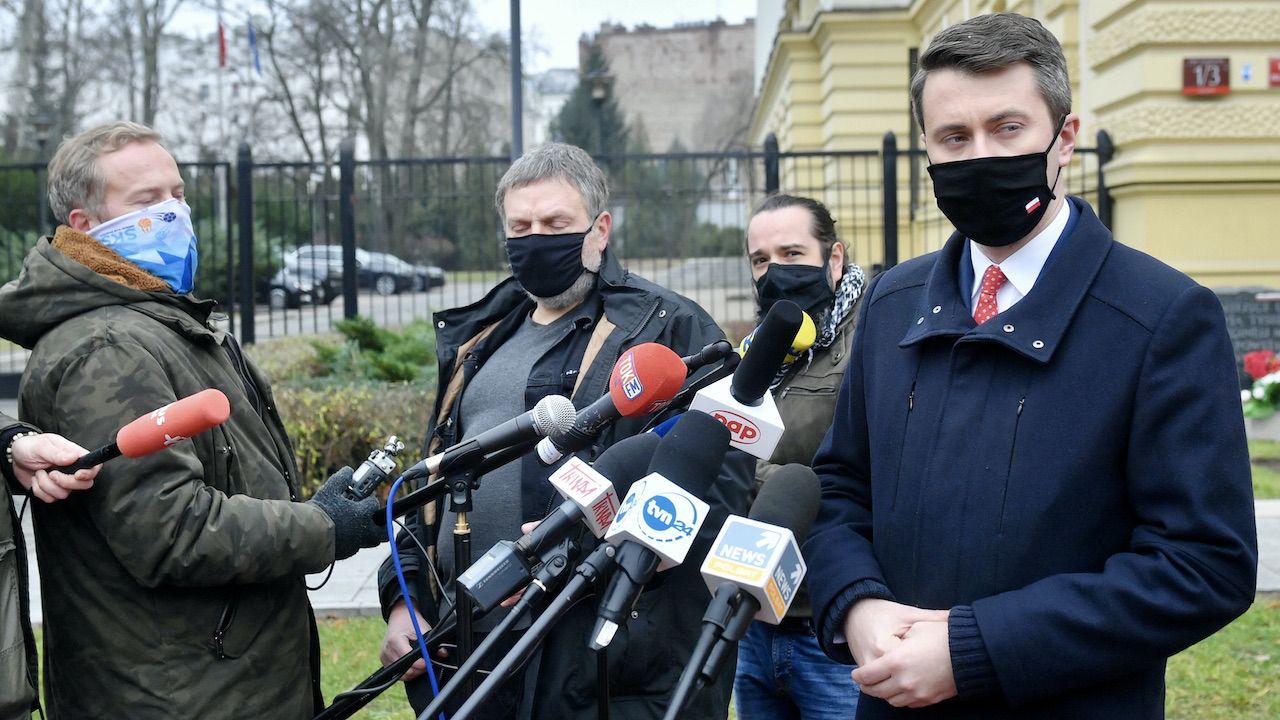 Jest różnica zdań w obozie Zjednoczonej Prawicy (fot. arch.PAP/Radek Pietruszka) Jest różnica zdań w obozie Zjednoczonej Prawicy (fot. arch.PAP/Radek Pietruszka)