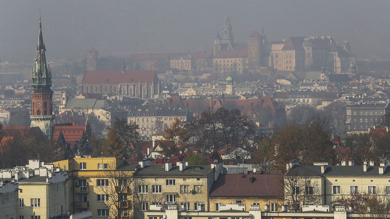 Zabierzów i Wilkowice to gminy wiejskie – z przeważającą zabudową jednorodzinną – usytuowane na terenach o największym zanieczyszczeniu powietrza w Polsce (fot. Shutterstock/BeeZeePhoto)