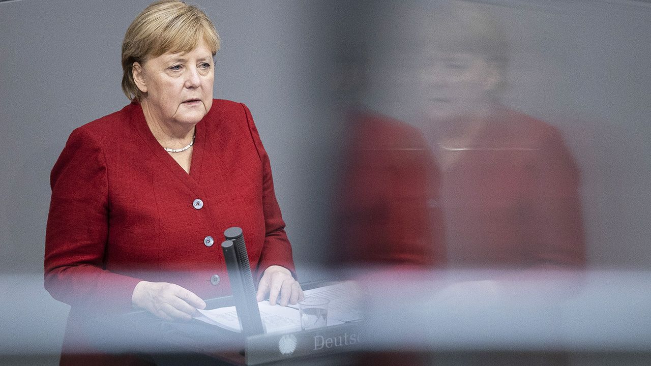 Była kanclerz chce wyjaśnić najważniejsze decyzje polityczne własnymi słowami (fot. M.Hitij/Getty Images)