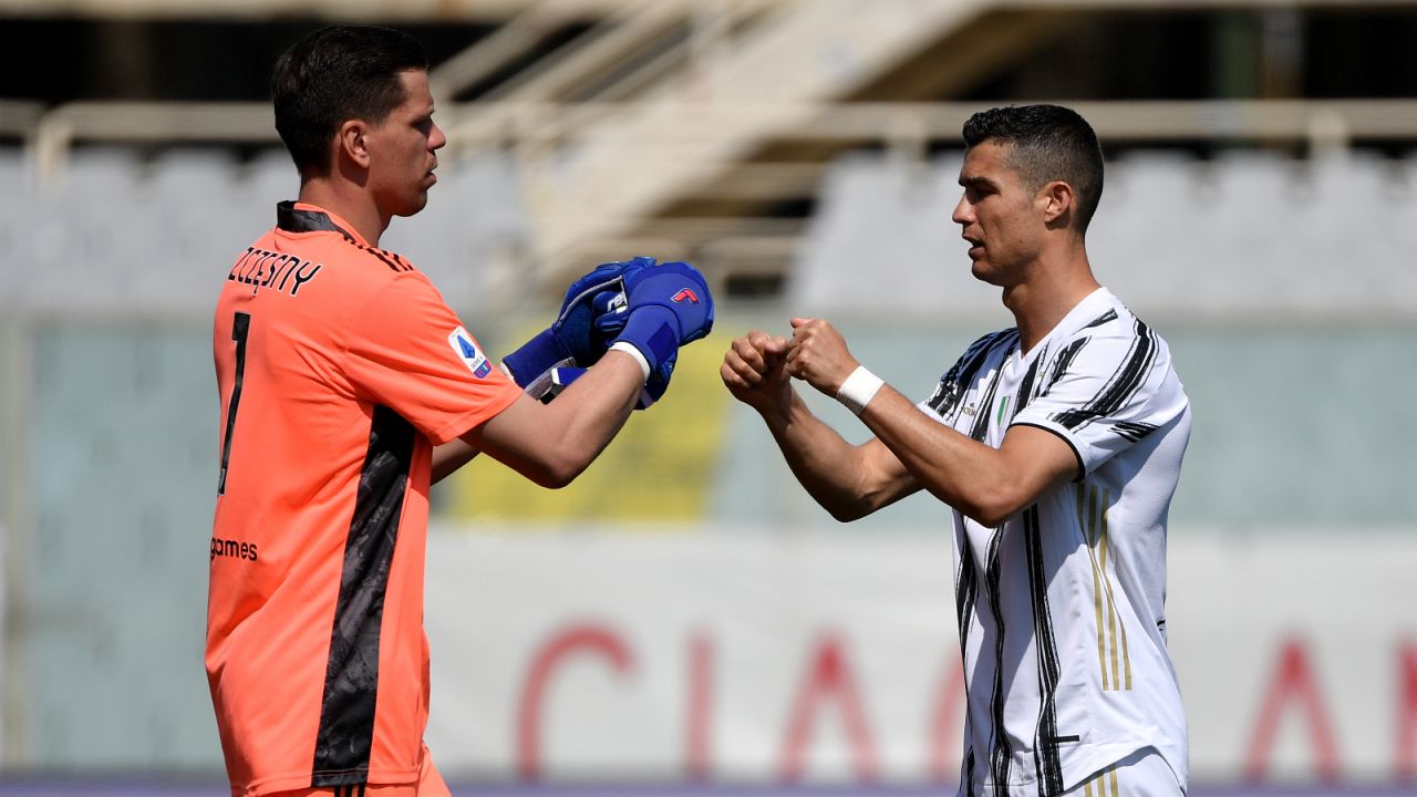 Wojciech Szczęsny z lewej i Cristiano Ronaldo (fot. Getty)