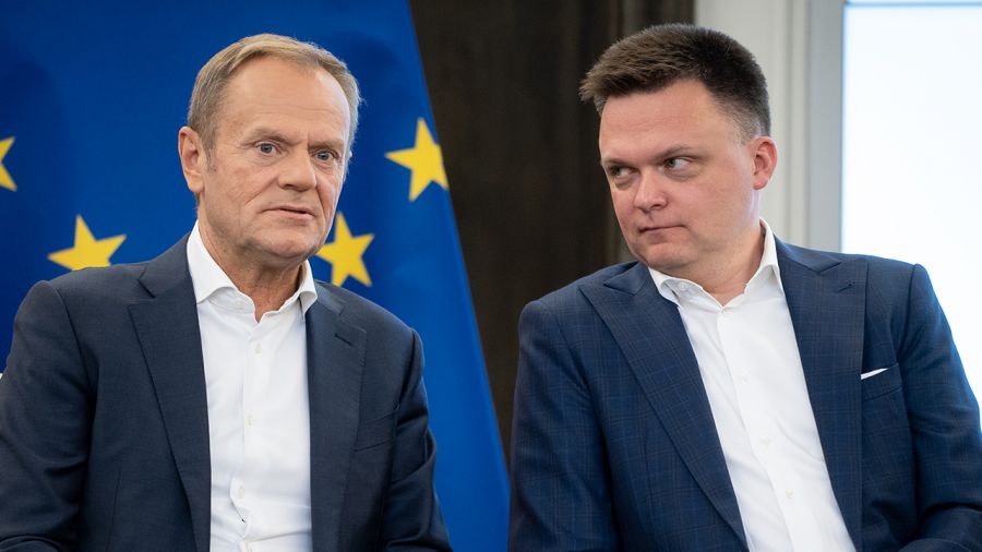Marszałkowi Sejmu przysługuje służbowa limuzyna i ochrona funkcjonariuszy SOP (fot. Mateusz Wlodarczyk / Forum)
