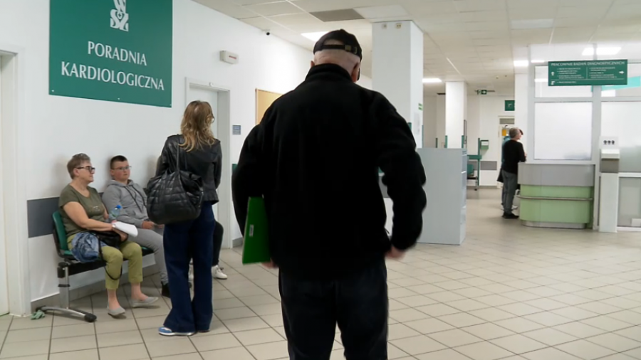 Problemy z rejestracją telefoniczną do przychodni przyszpitalnych. Lekarstwem ma być sztuczna inteligencja