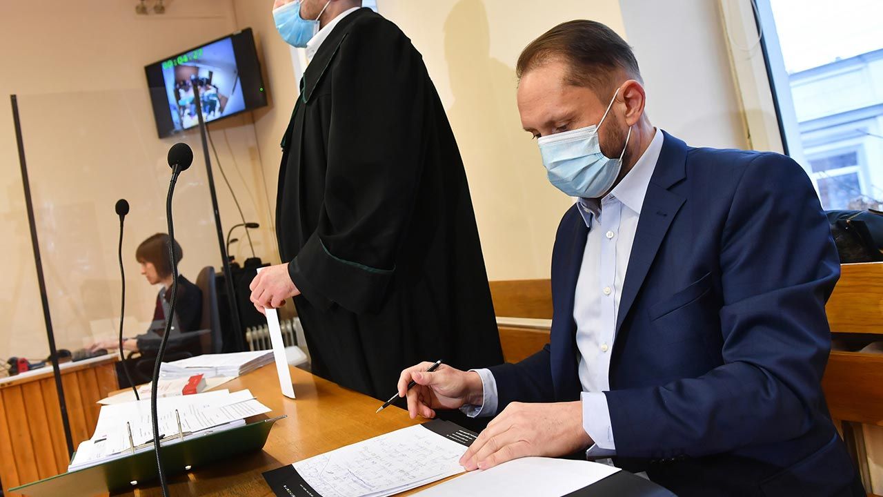 Durczokowi grozi mu nie mniej niż pięć lat więzienia (fot. PAP/Grzegorz Michałowski) Durczokowi grozi mu nie mniej niż pięć lat więzienia (fot. PAP/Grzegorz Michałowski)