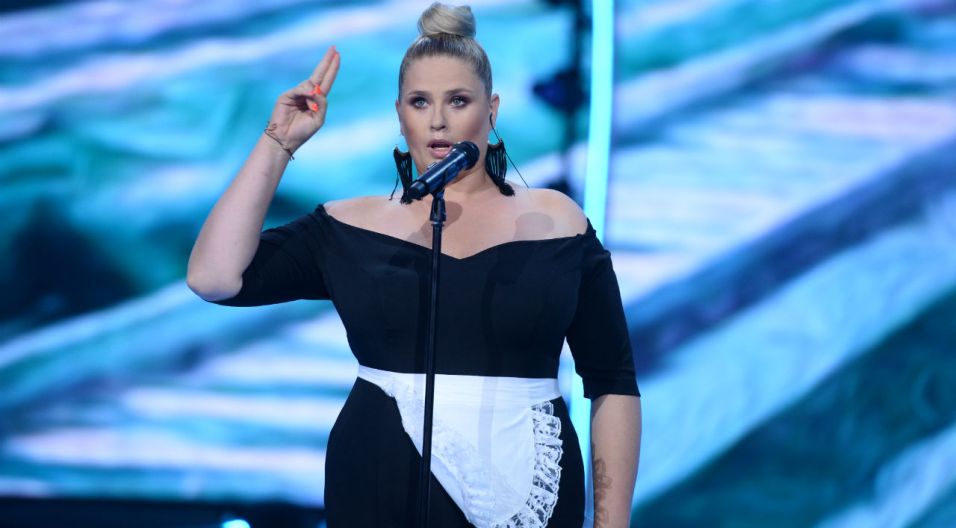 Elżbieta Romanowska zachwyciła publiczność nie tylko wokalem, ale także kreacją (fot. J. Bogacz/TVP)