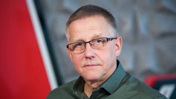 PAWEŁ JAROSZ