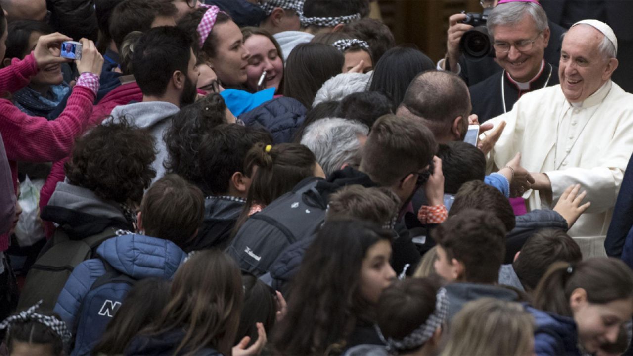 Papież Franciszek uważa, że rozwodnicy powinni móc przyjmować komunię (fot. PAP/EPA/CLAUDIO PERI) Papież Franciszek uważa, że rozwodnicy powinni móc przyjmować komunię (fot. PAP/EPA/CLAUDIO PERI)