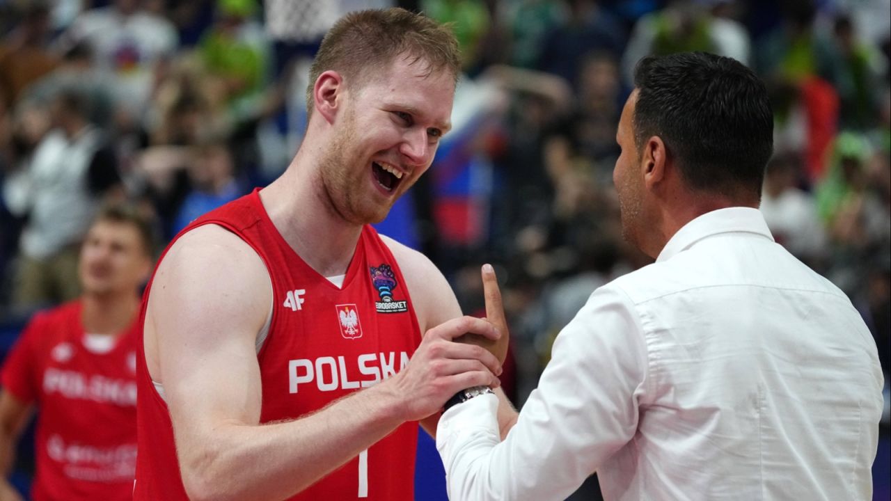 Jarosław Zyskowski i trener Igor Milicić (fot. PAP)