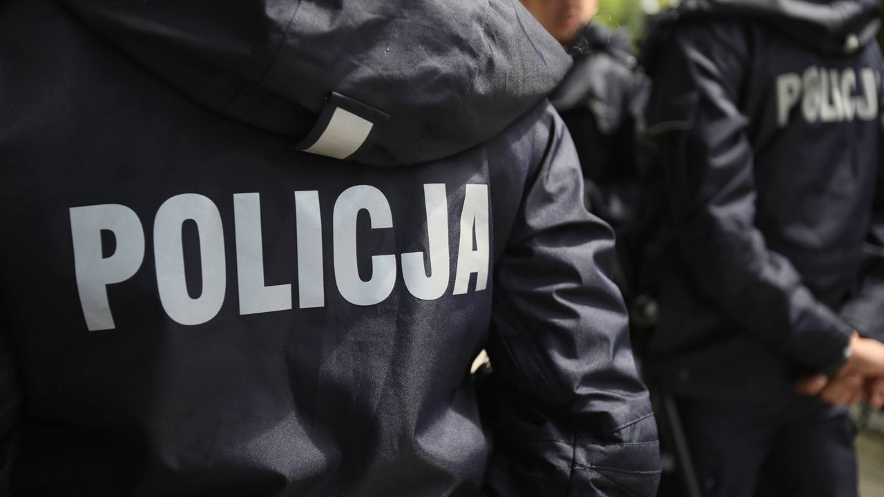 Policjanci z Lublina zatrzymali w czwartek w Warszawie poszukiwanego listem gończym 36-latka (zdjęcie ilustracyjne) (fot. arch PAP / Leszek Szymański)