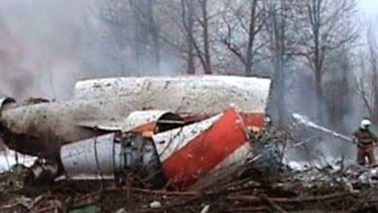 W tym roku minęło 10 lat od rozpoczęcia śledztwa w sprawie katastrofy samolotu Tu-154M z 10 kwietnia 2010 r. w Smoleńsku (fot. Reuters)