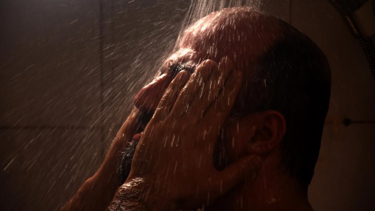 Ehsan Mirhosseini, odtwórca głównej roli w pierwszej noweli filmu Mohammada Rasoulofa pt. „Zło nie istnieje” (fot. materiały prasowe) Ehsan Mirhosseini, odtwórca głównej roli w pierwszej noweli filmu Mohammada Rasoulofa pt. „Zło nie istnieje” (fot. materiały prasowe)