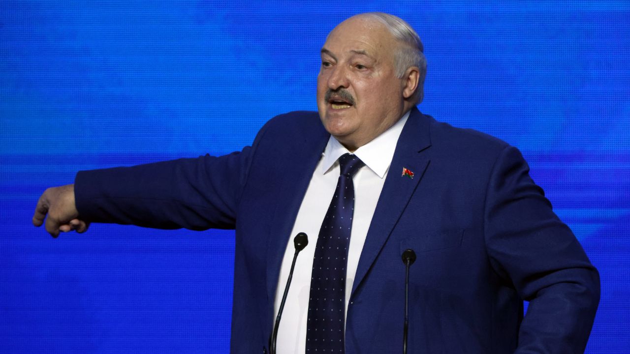 Łukaszenka jak pospolity bandzior. Żąda okupu