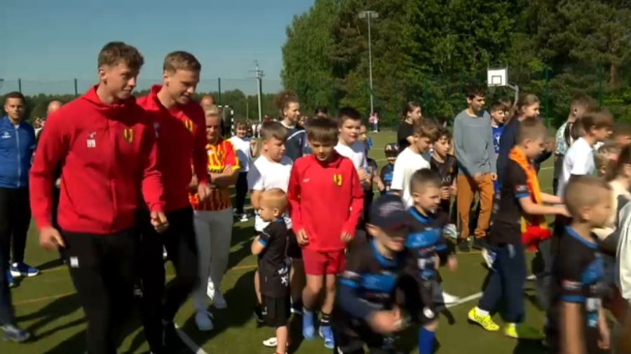 Piłkarze Korony zachęcali dzieci do sportu. Ruch ma zapobiegać otyłości