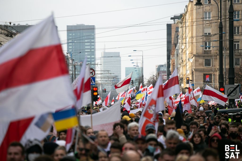 Марш свабоды ў Варшаве, Польшча. 26 сакавіка 2022 года. (Фота: Света Фар / Белсат)