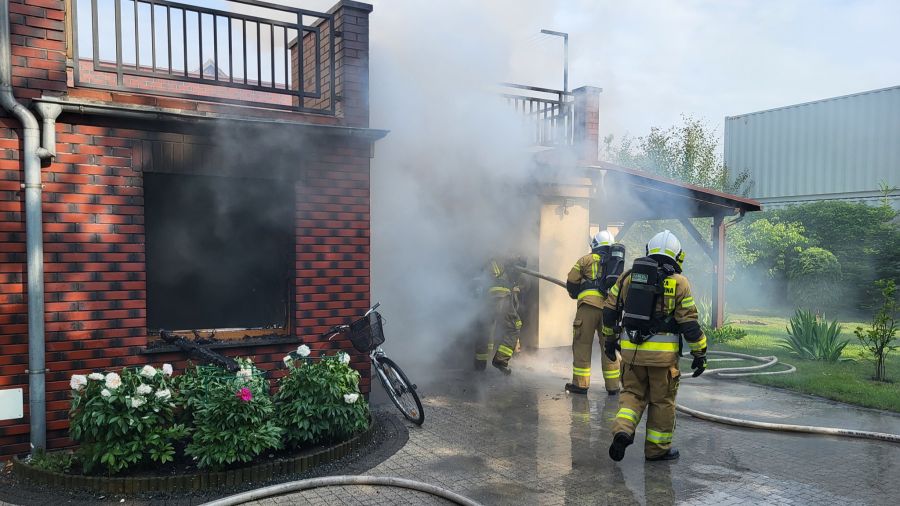 Grodzisk Wlkp. pożar domu, nie żyje pies (fot. OSP KSRG Grodzisk Wlkp.)